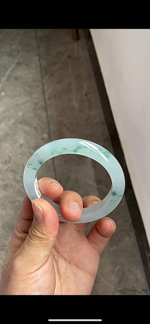 缅甸飘花翡翠手镯