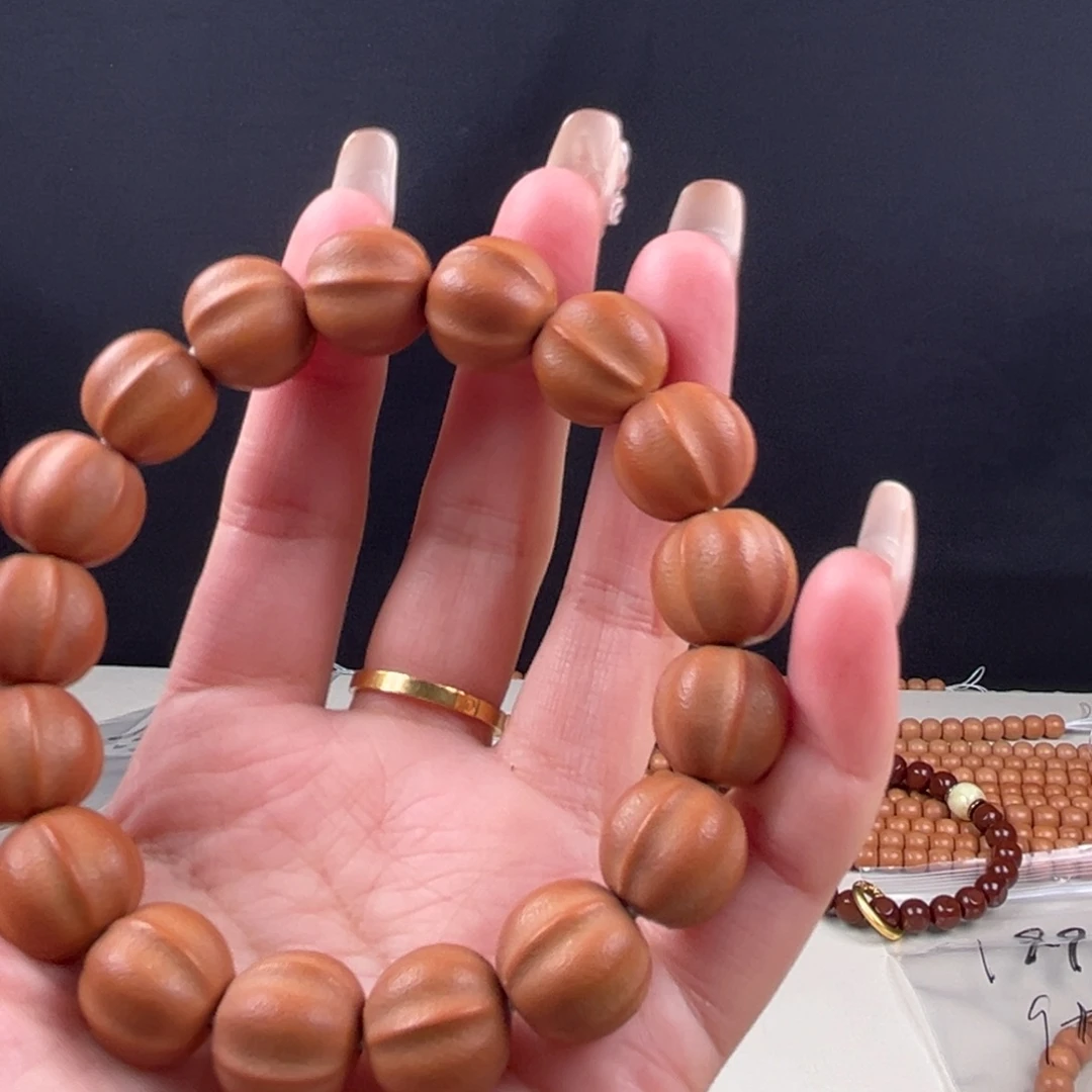 X***调手串猴头核桃哑光大鲨鱼 走色