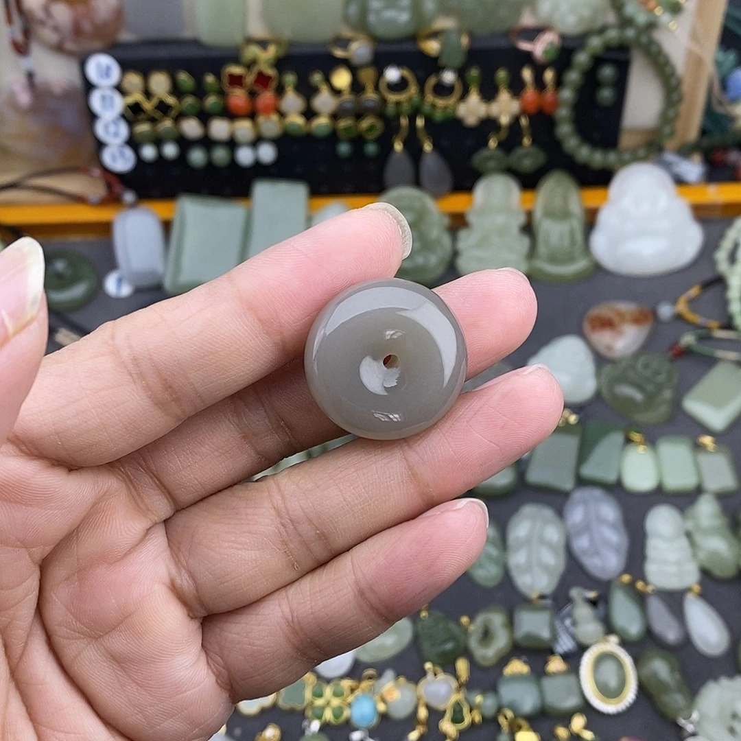 和田玉未镶嵌吊坠(不含链)