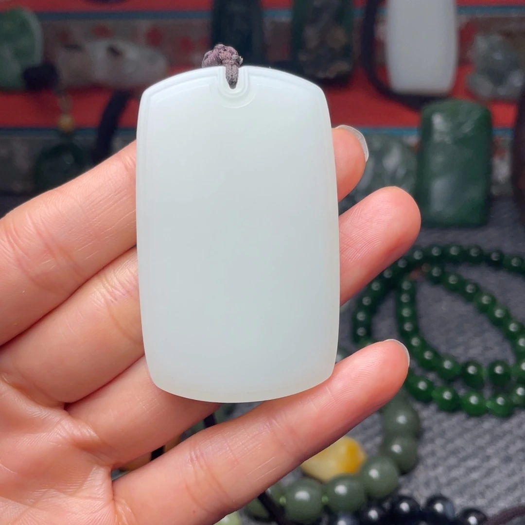 追***月和田玉未镶嵌颈饰