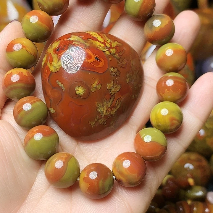 伦***3玛瑙/玉髓未镶嵌手链