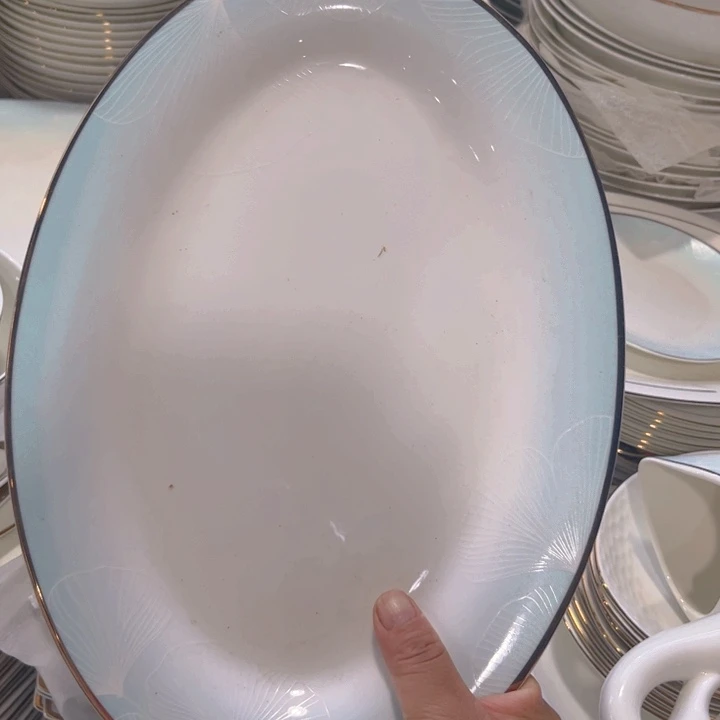 瓷片鱼盘两个微瑕
