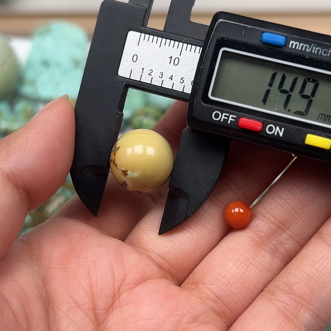 南红玛瑙未镶嵌珠宝奇石