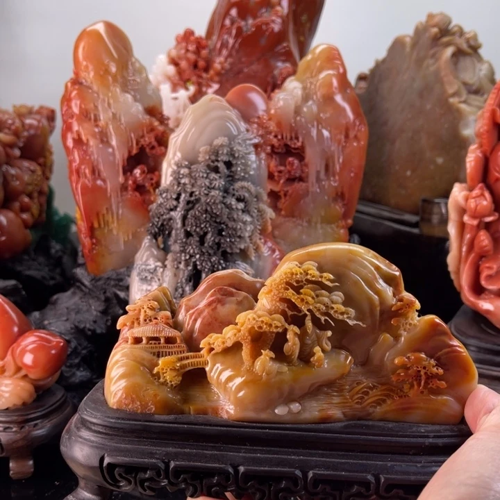 田黄石松下雅聚摆件