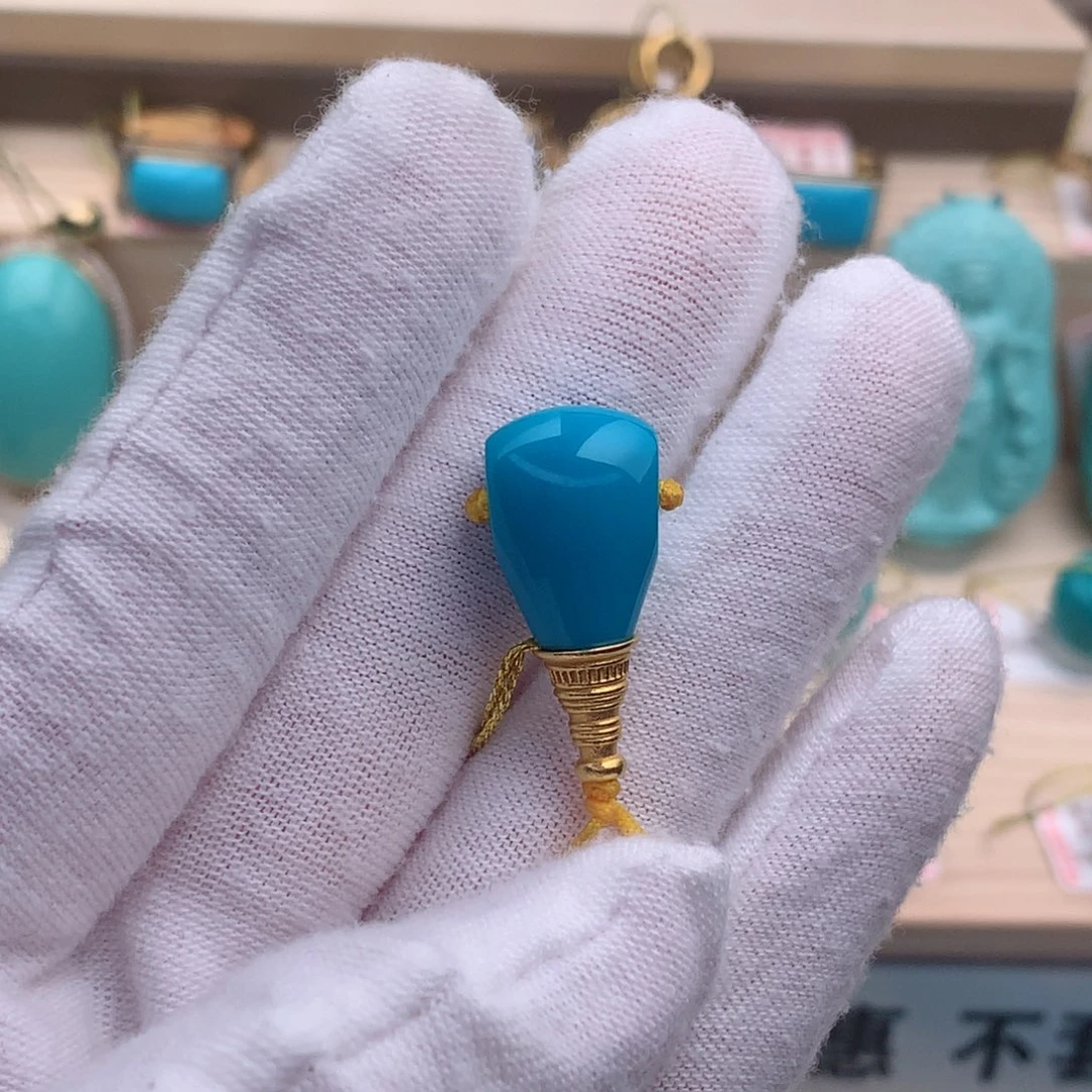 绿松石珠宝奇石18K金镶嵌