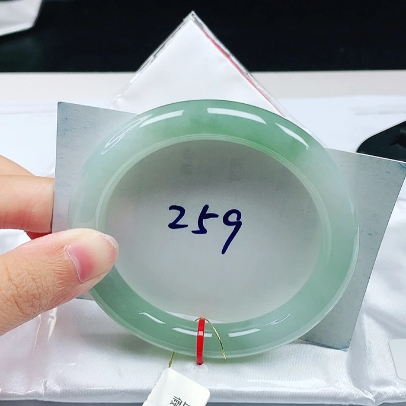 【闪购商品】翡翠手镯未镶嵌57.8圈