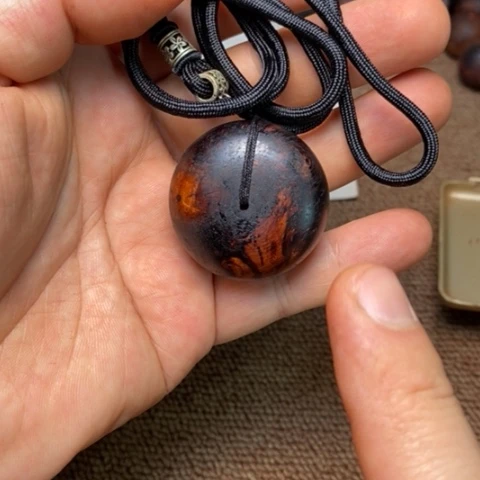 藤类B08降真香海南肉中甲吊坠