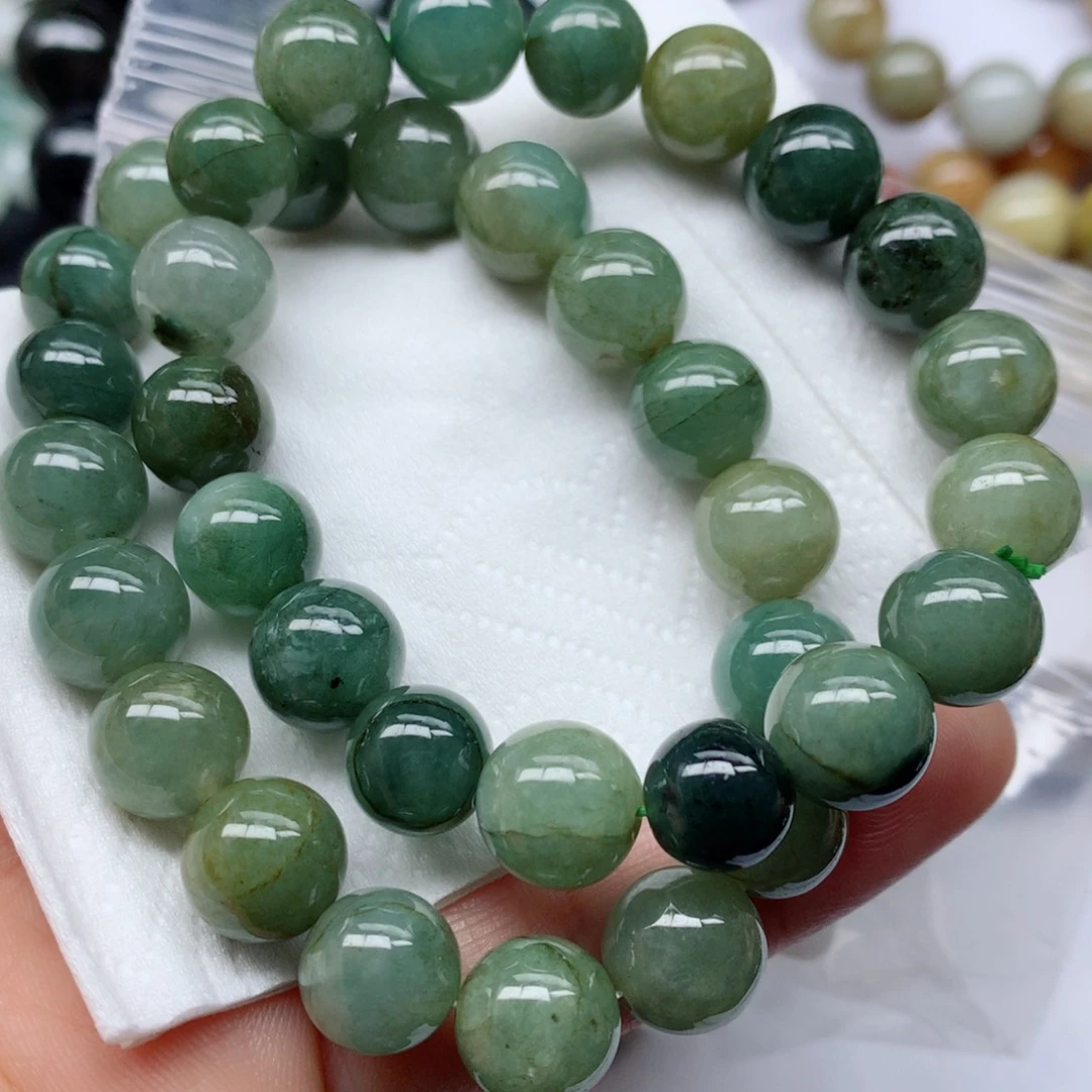 翡翠颈饰未镶嵌手串