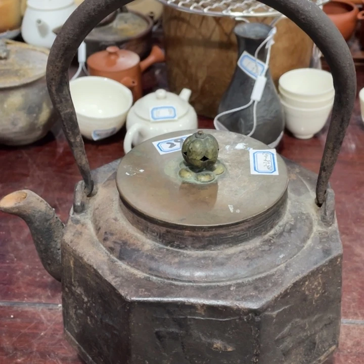 27铁壶一客默认瑕疵