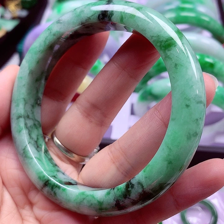 翡翠未镶嵌手镯翡翠