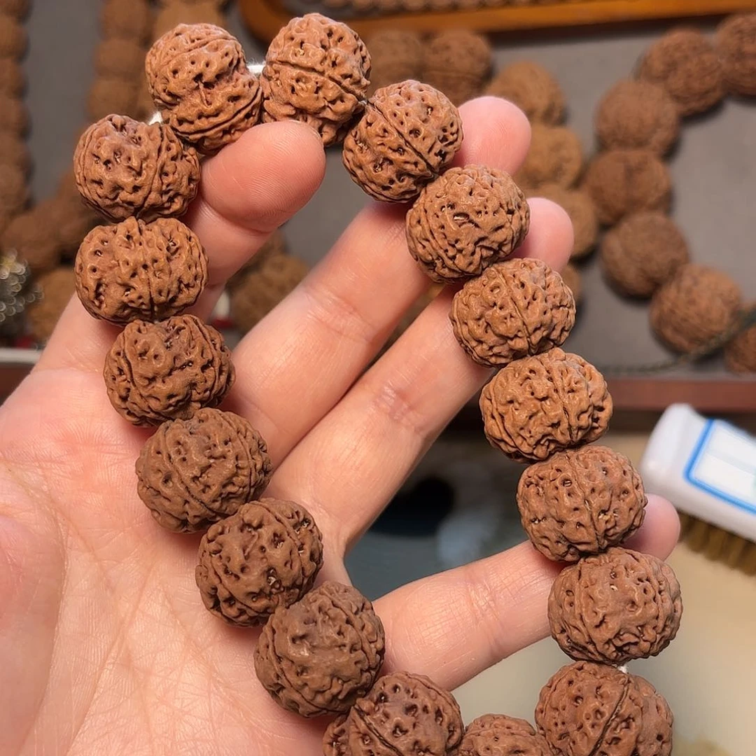 金刚菩提手串20mm原生态双龙褐色皮