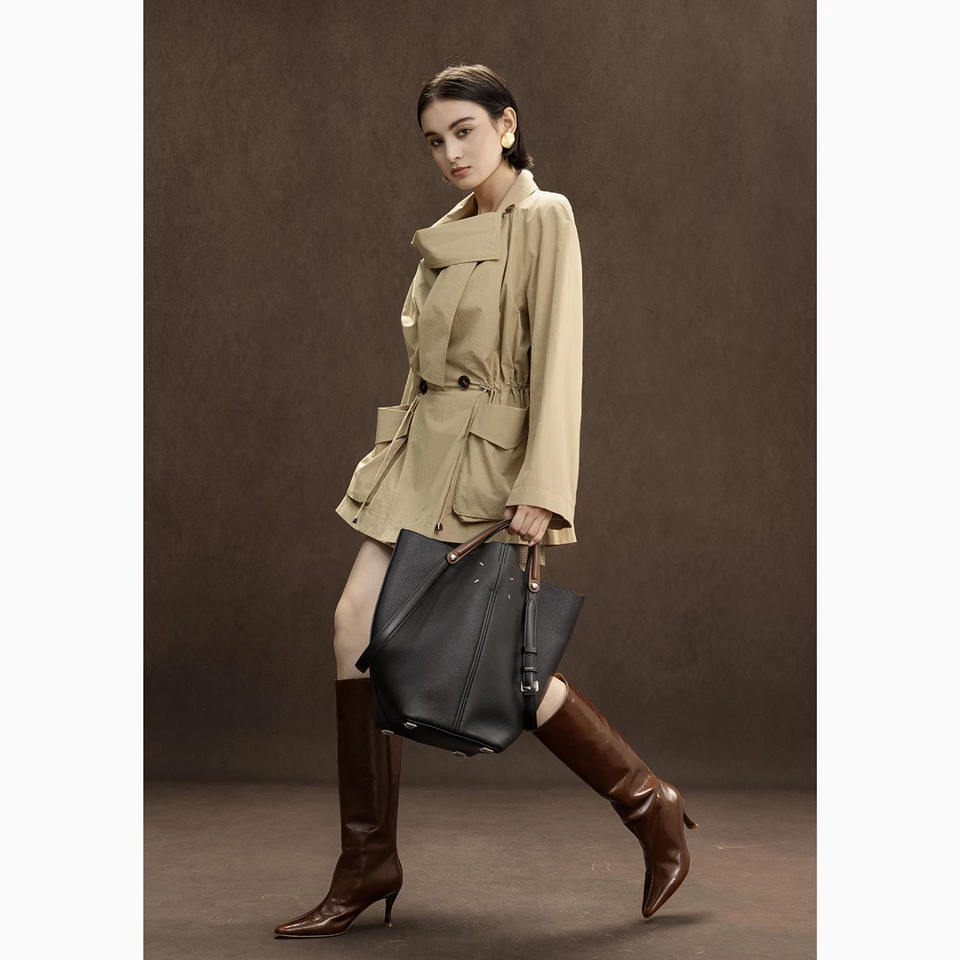 【造型高手】 不规则交叉领 慵懒设计感中长款宽松抽绳薄风衣