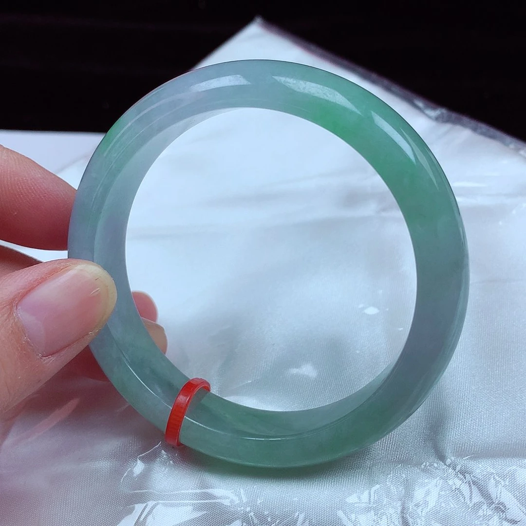 翡翠手镯未镶嵌55-56圈