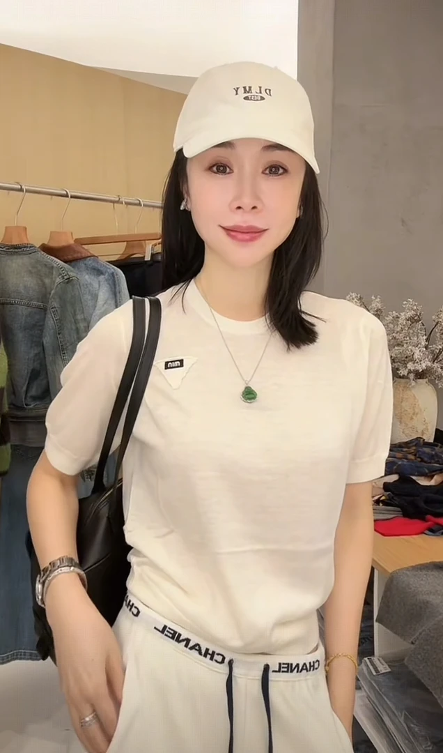 不规则时尚短袖秋季设计感毛衣纯色针织衫