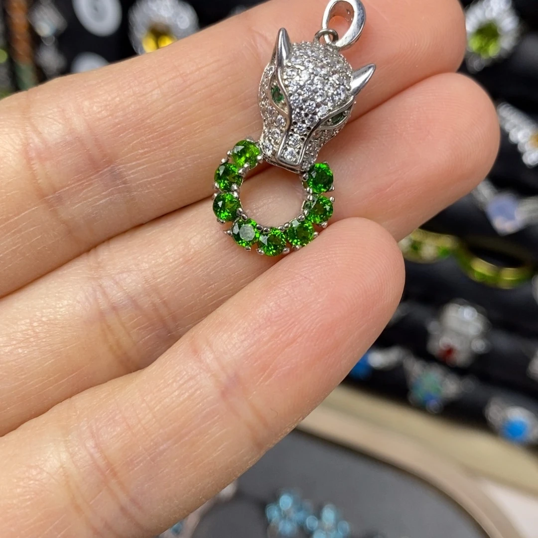 透辉石银S925镶嵌吊坠