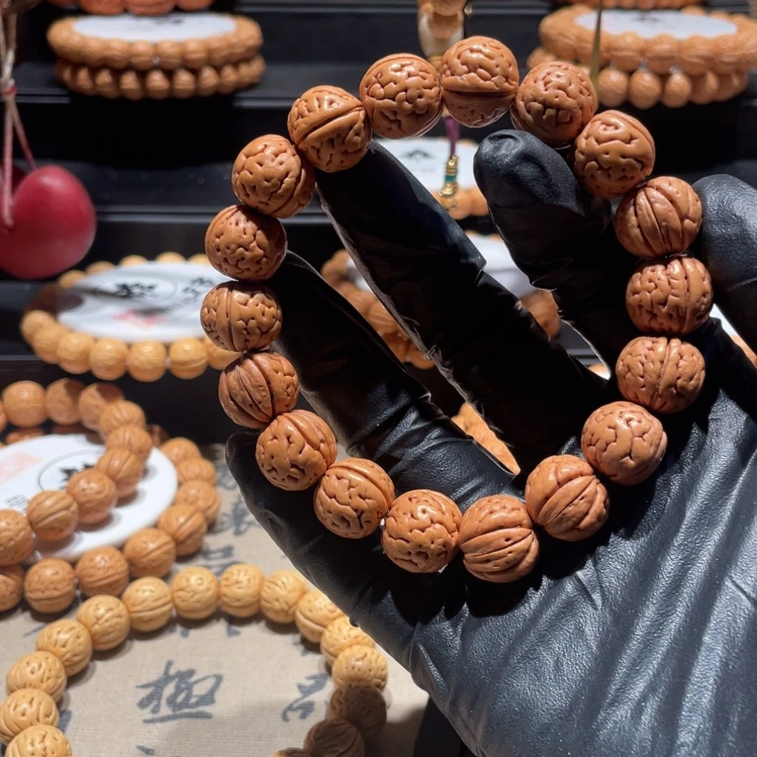 淏***淏桃核手串铁盒肌肉20#