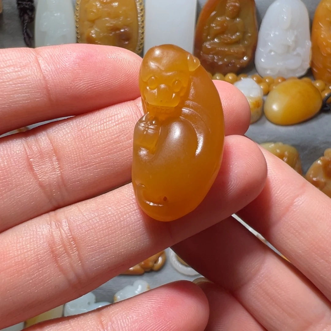 和田玉未镶嵌吊坠(不含链)