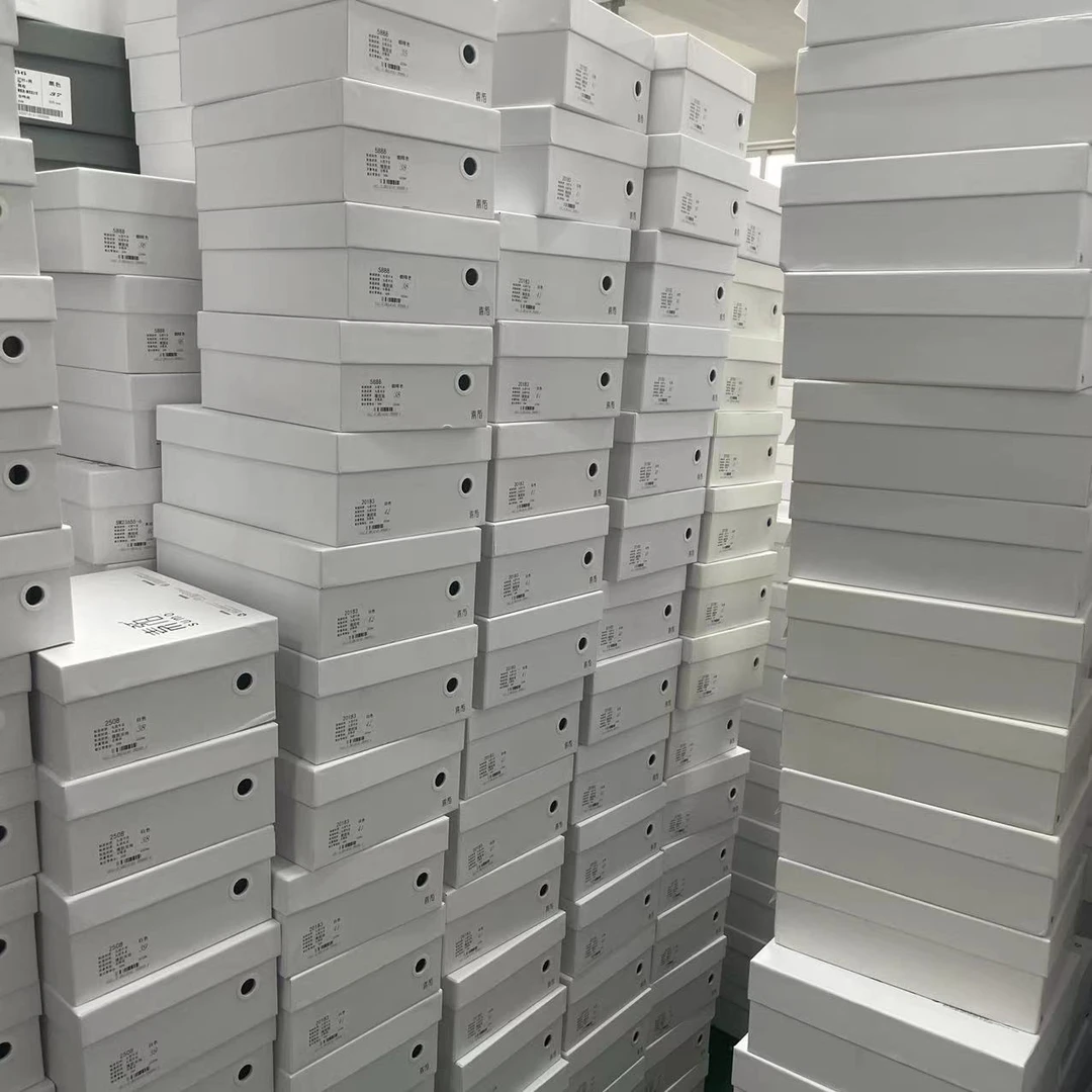 鞋子随机抽送一双款式随机