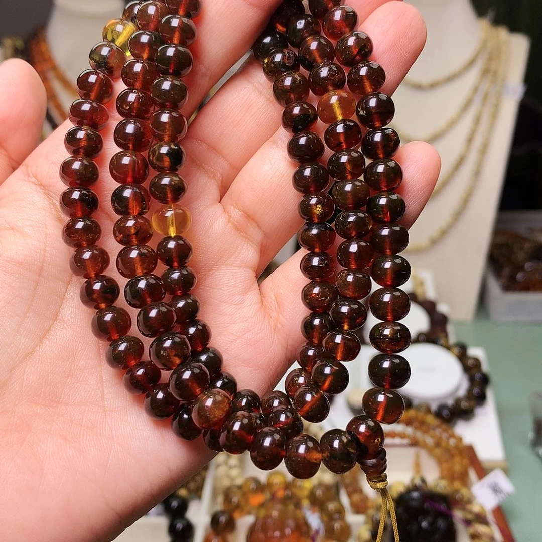 白***姨琥珀未镶嵌裸石抚顺琥珀360