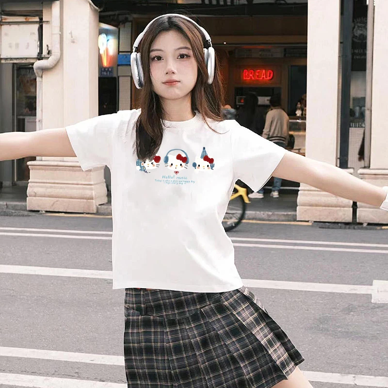 2025新款显瘦夏季洋气短袖甜美可爱风格t恤女装简约短款圆领上衣