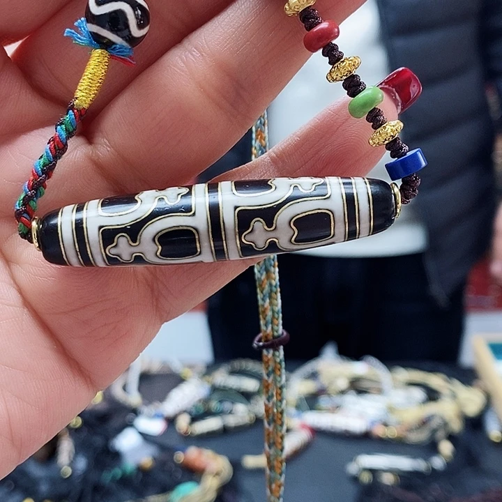 玛瑙/玉髓颈饰合金八**树