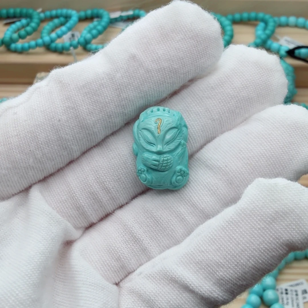 绿松石未镶嵌珠宝奇石