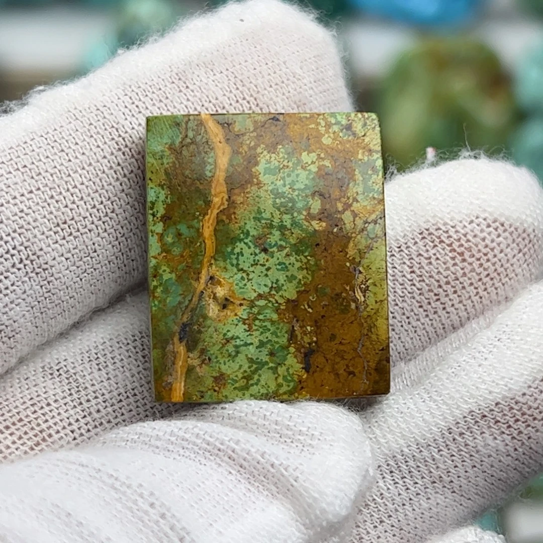 绿松石未镶嵌珠宝奇石