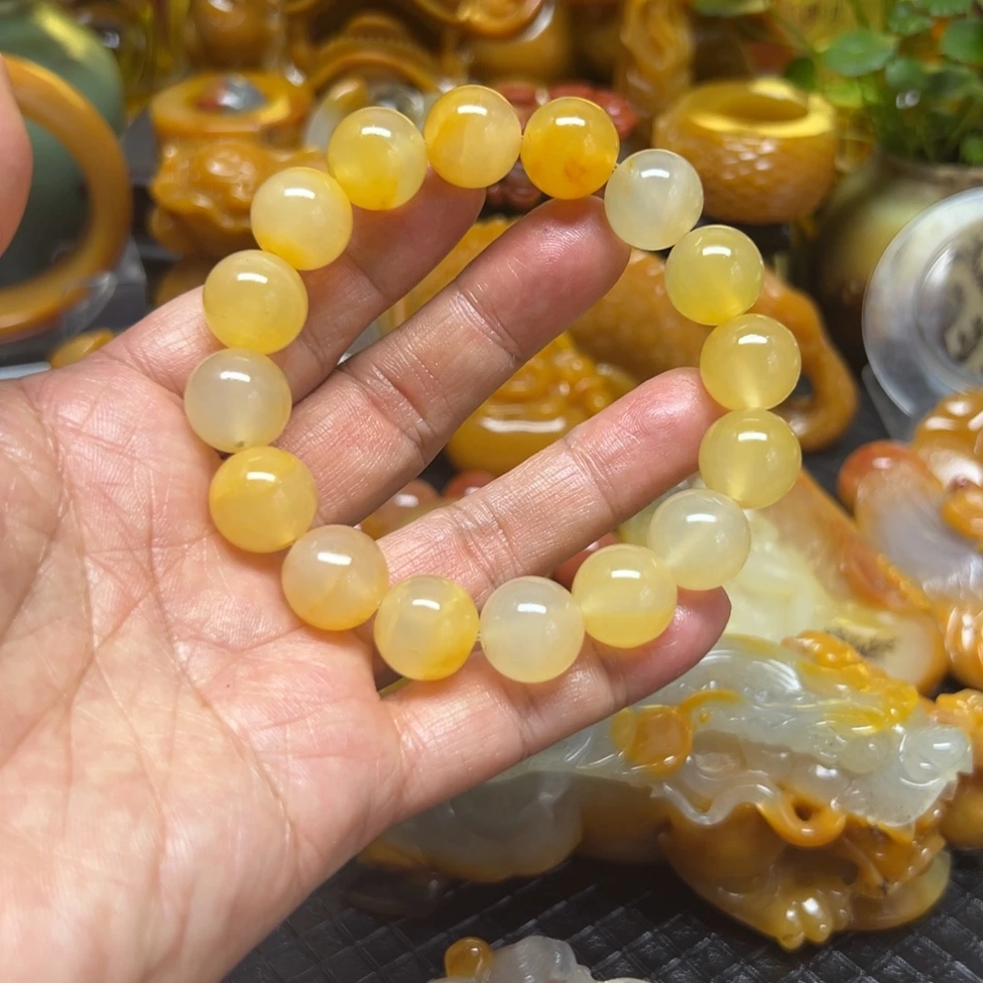 石英质玉未镶嵌颈饰
