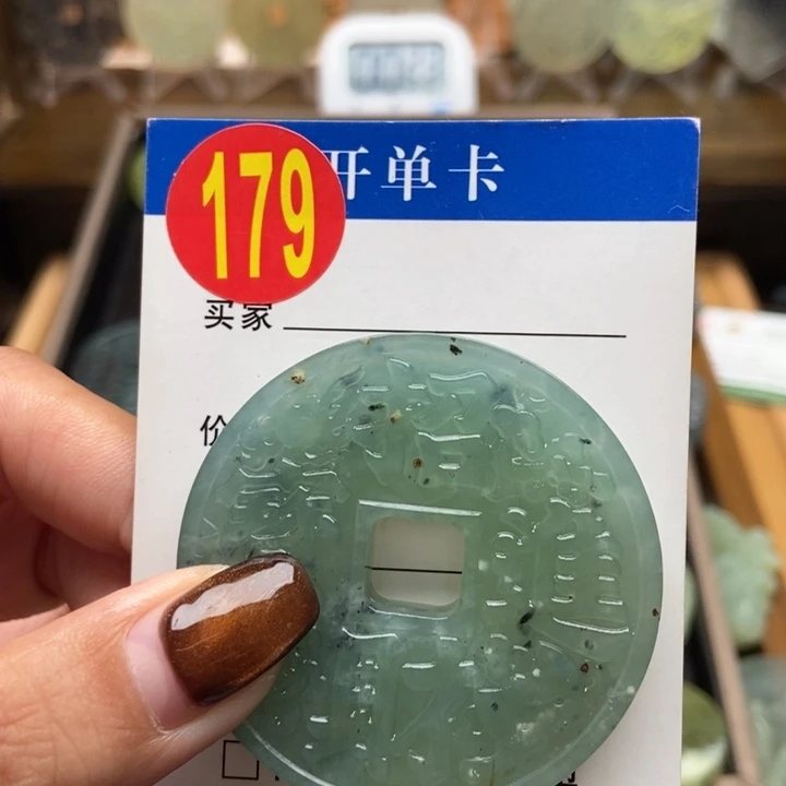 未镶嵌蛇纹石玉挂件骑****姐