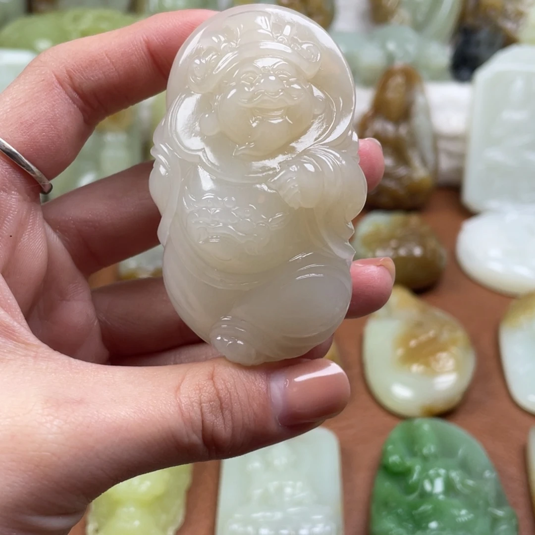 和田玉未镶嵌颈饰