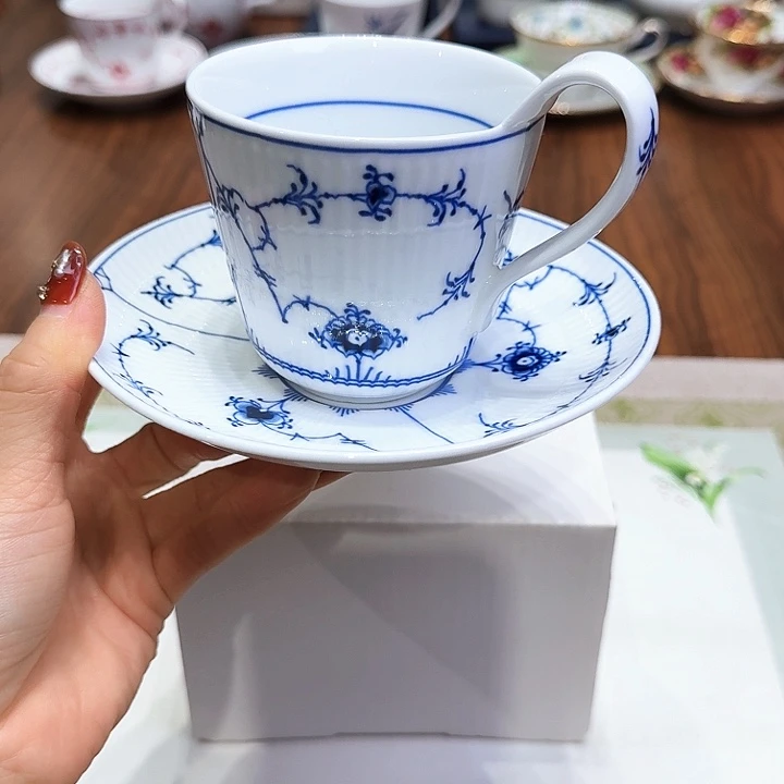 瓷片杯子杯子杯子水杯杯子水杯