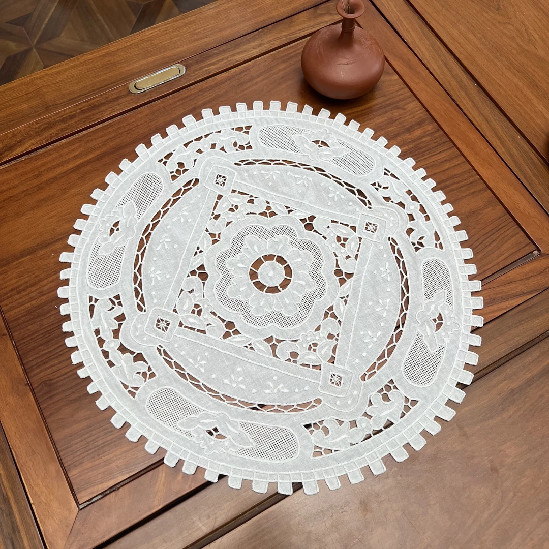 BJ1296纯亚麻（44cm圆）白色手工绕绣扎木绣锁绣雕平绣餐垫