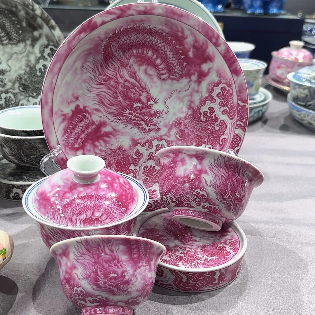瓷片景德镇瓷器精品陈列