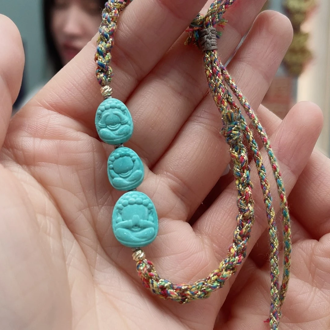 绿松石颈饰未镶嵌