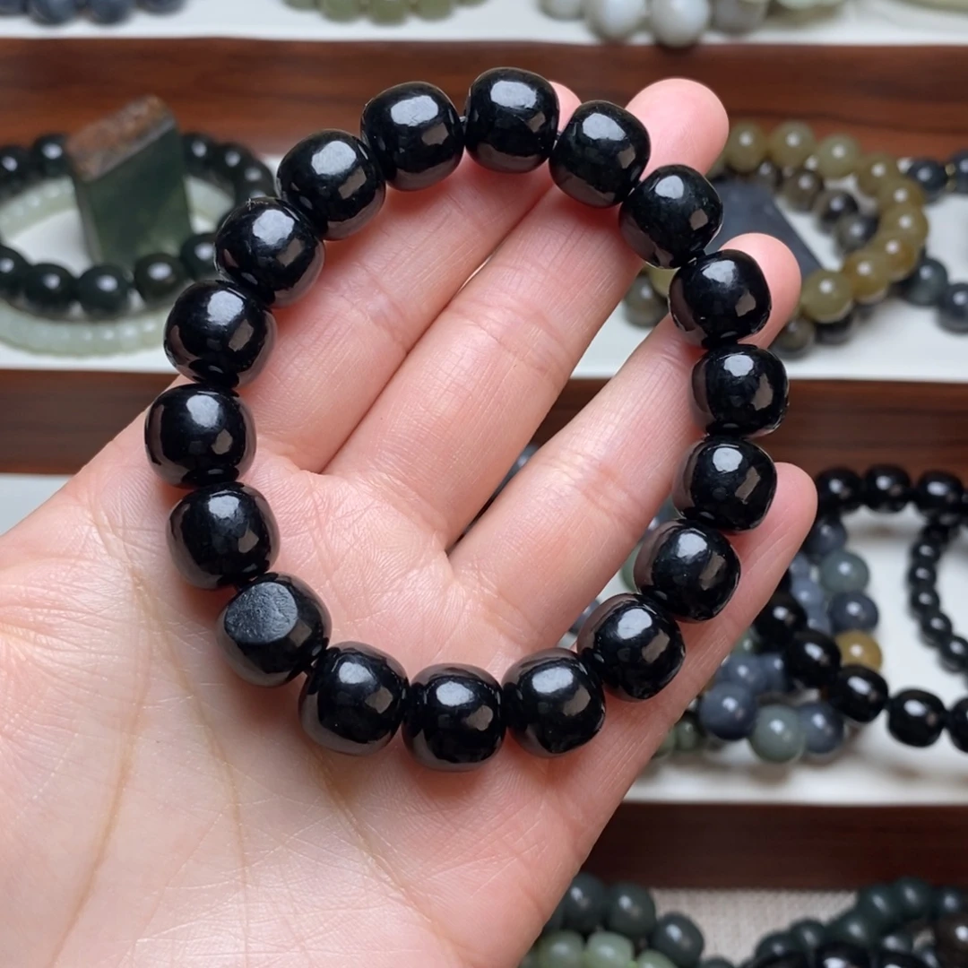 和田玉未镶嵌手串