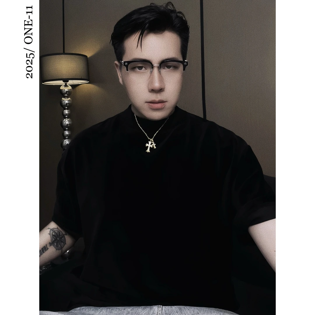 纯色潮牌夏季天鹅绒男生重磅宽松版型男士短袖T恤休闲百搭帅气