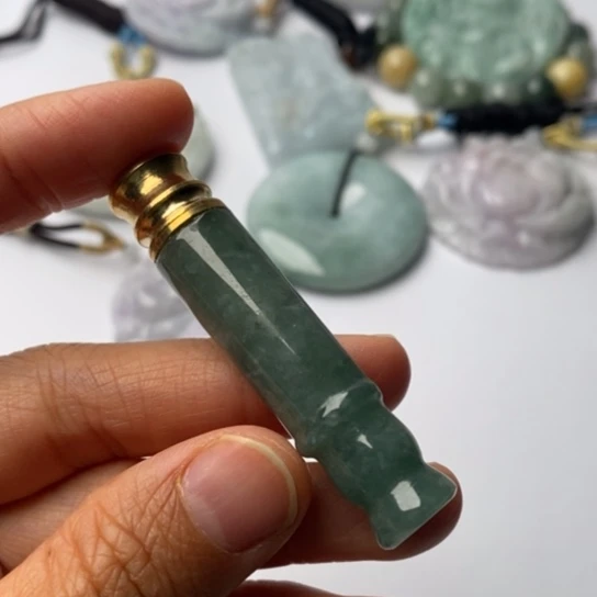 翡翠未镶嵌挂件翡翠