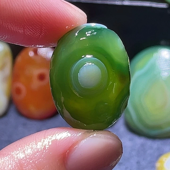 玛瑙/玉髓未镶嵌珠宝奇石