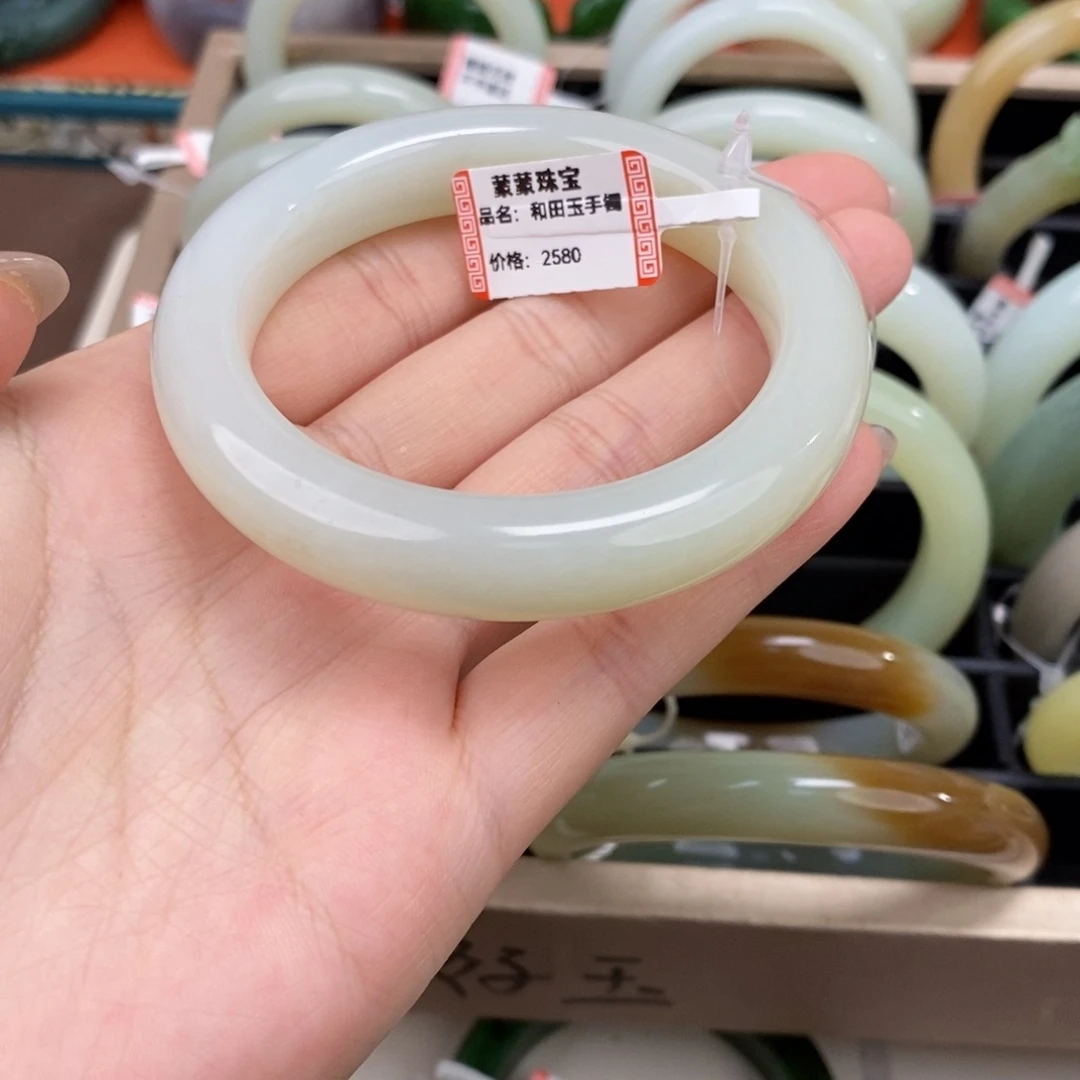 和田玉未镶嵌手镯且末高清白手镯55.4#
