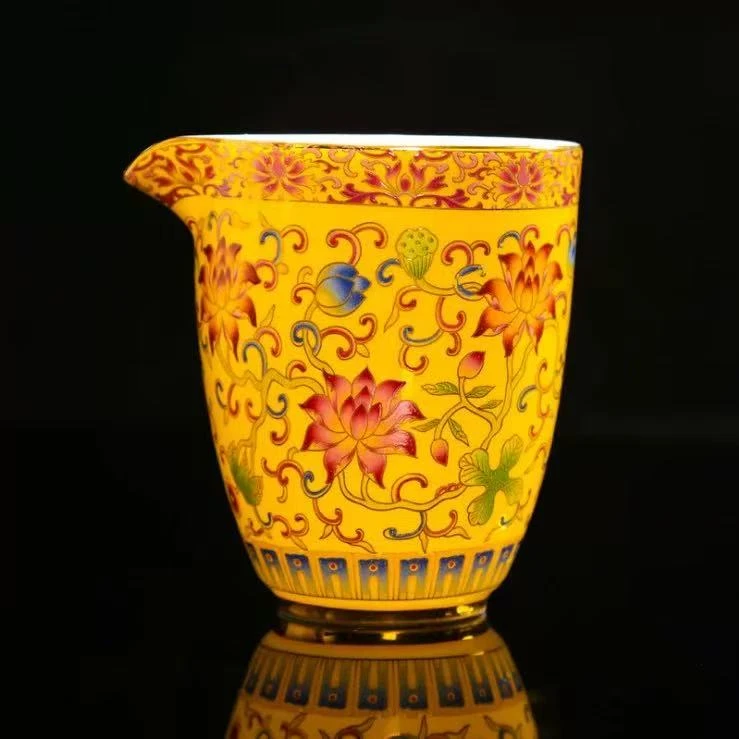 珐琅彩缠枝莲（黄）公道杯F64