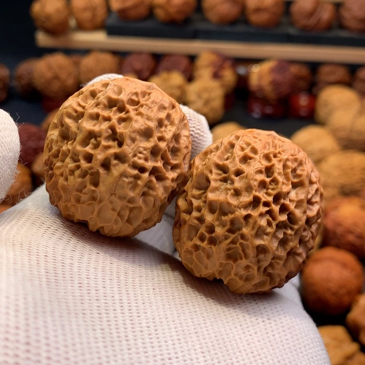 文玩核桃吊坠12………..