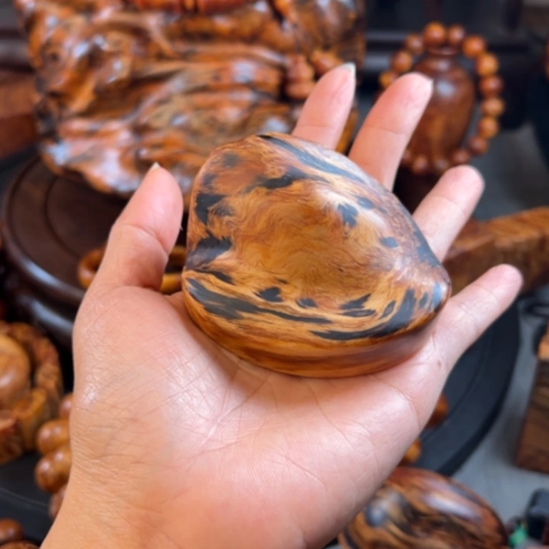 【闪购商品】松木（琥珀木）把件