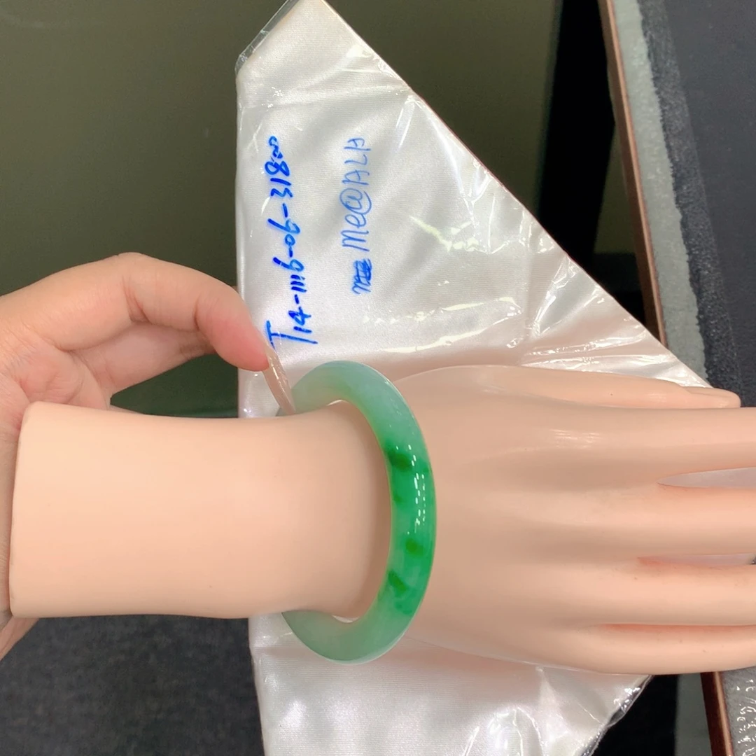 翡翠未镶嵌手镯53圆