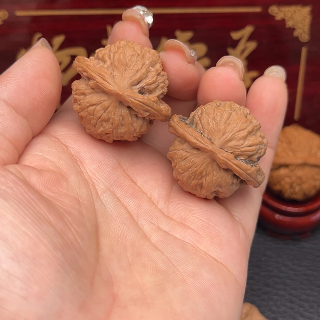 文玩核桃吊坠野生