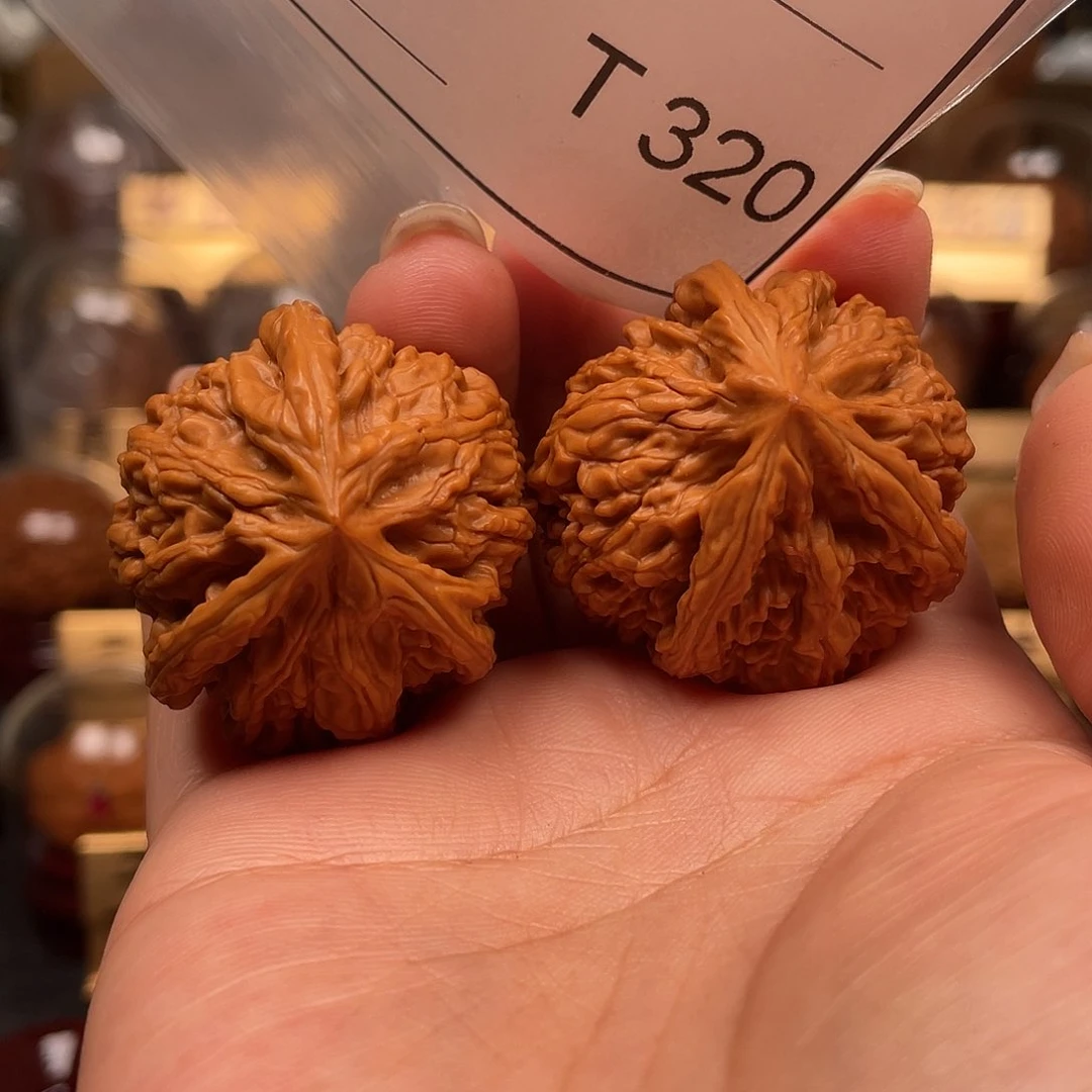 文玩核桃吊坠?****吗玉龙320