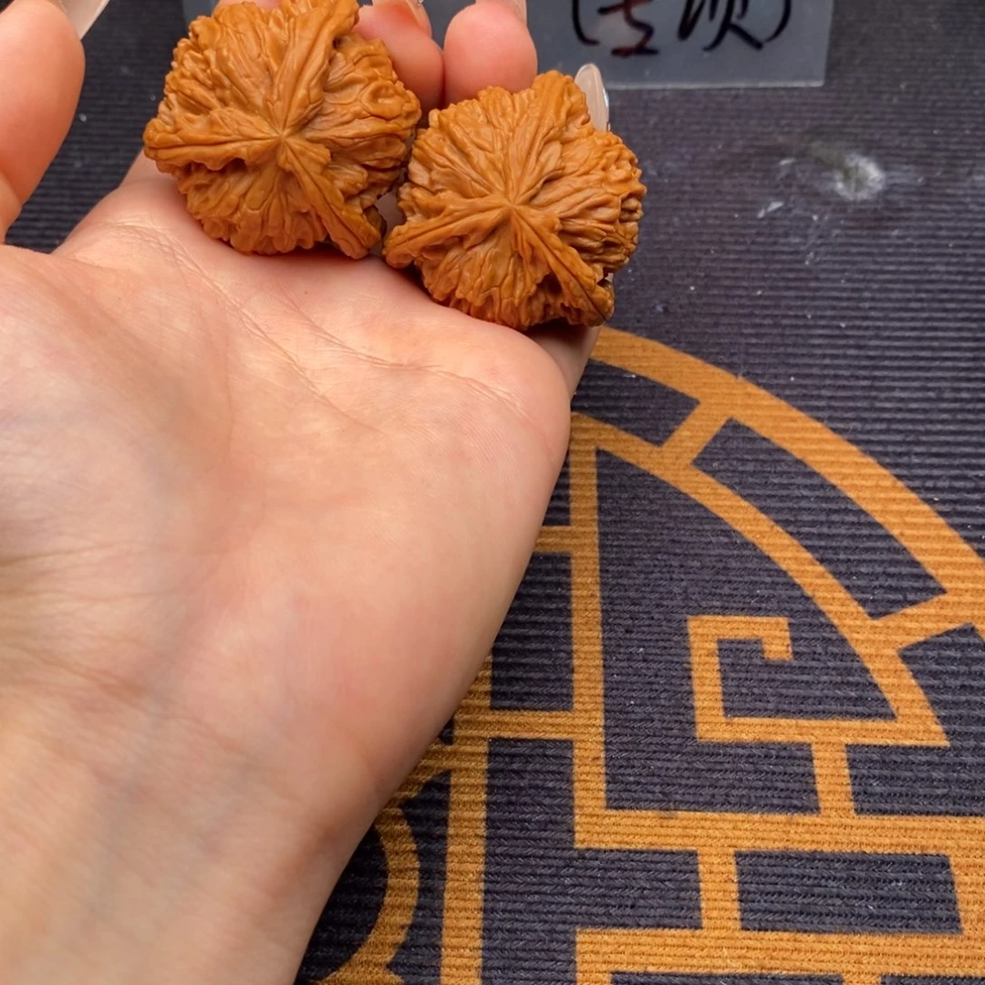 万****吊坠文玩核桃白狮子