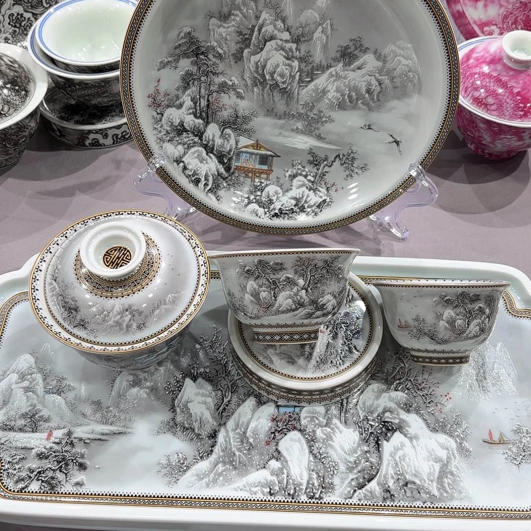 瓷片景德镇瓷器精品陈列