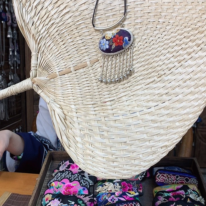 花岗石铁合金吊坠