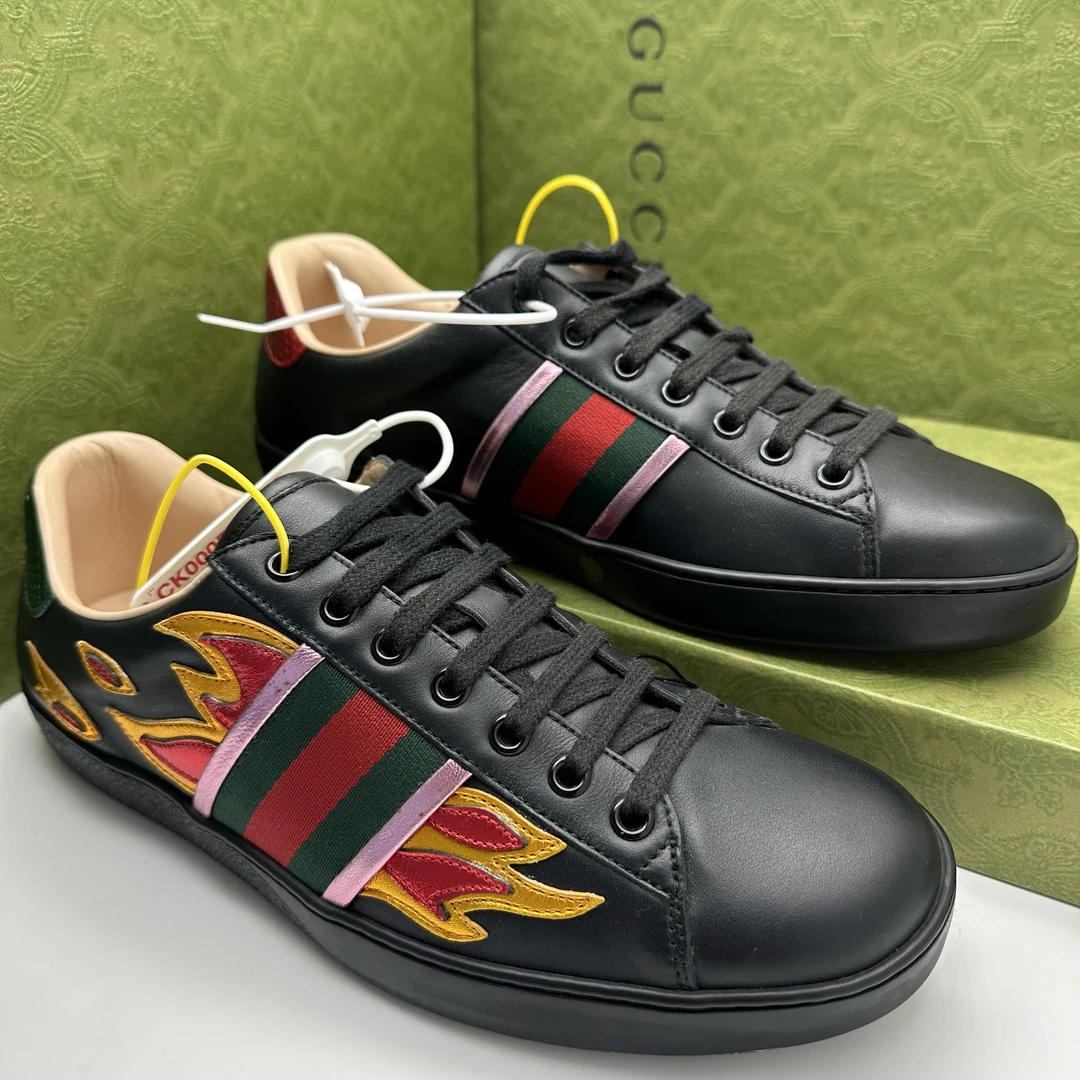 99新 GUCCI/古驰 41.5欧码/男士黑色火焰刺绣板鞋时尚休闲/未使用