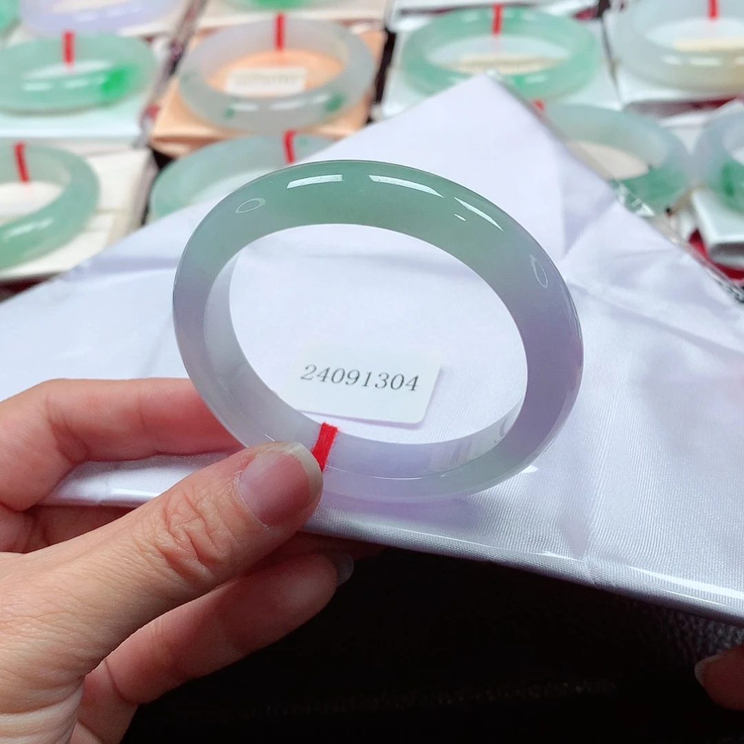 翡翠手镯（贵妃镯）未镶嵌天然A货翡翠手镯  